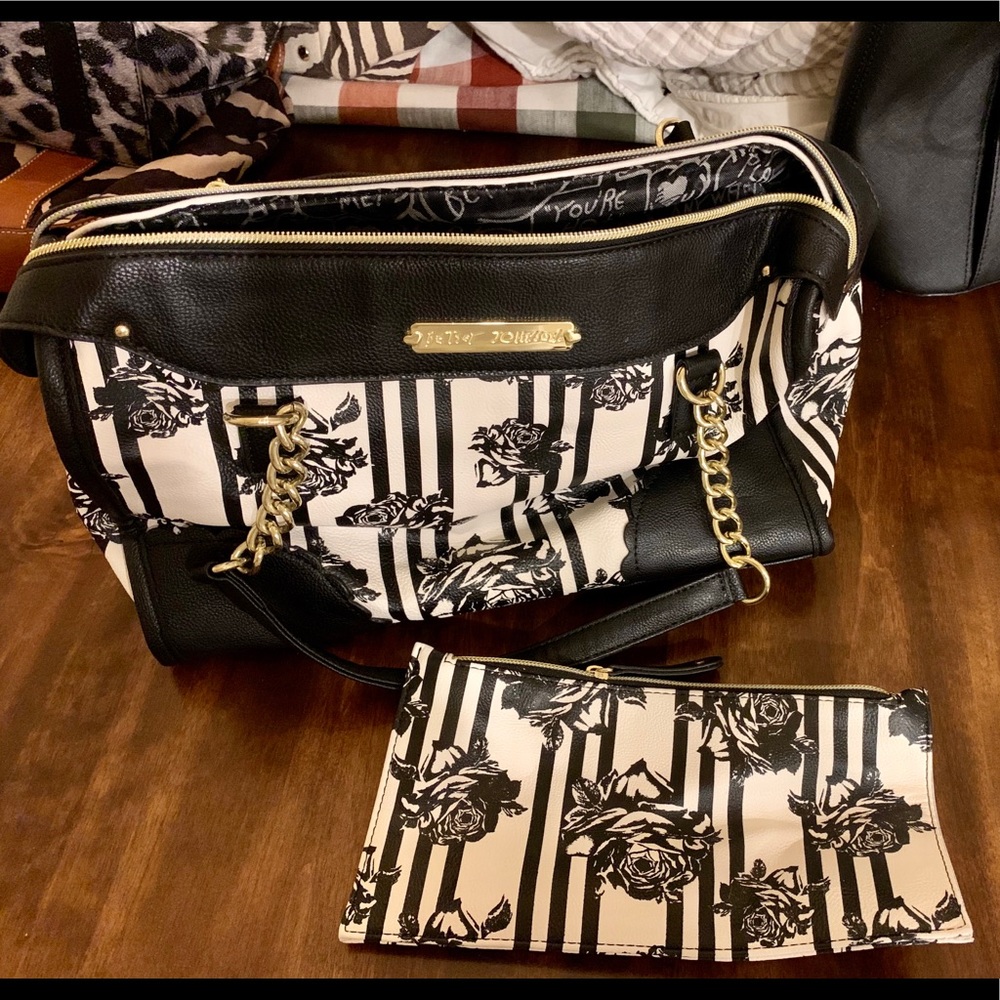 Betsey Johnson - Medium Size purse
